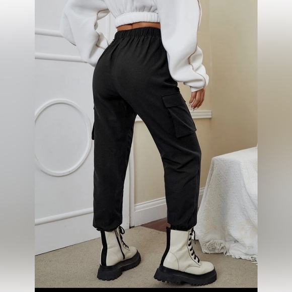 Women’s Chain Detail Flap Pocket Black Cargo Pants - Picture 11 of 12